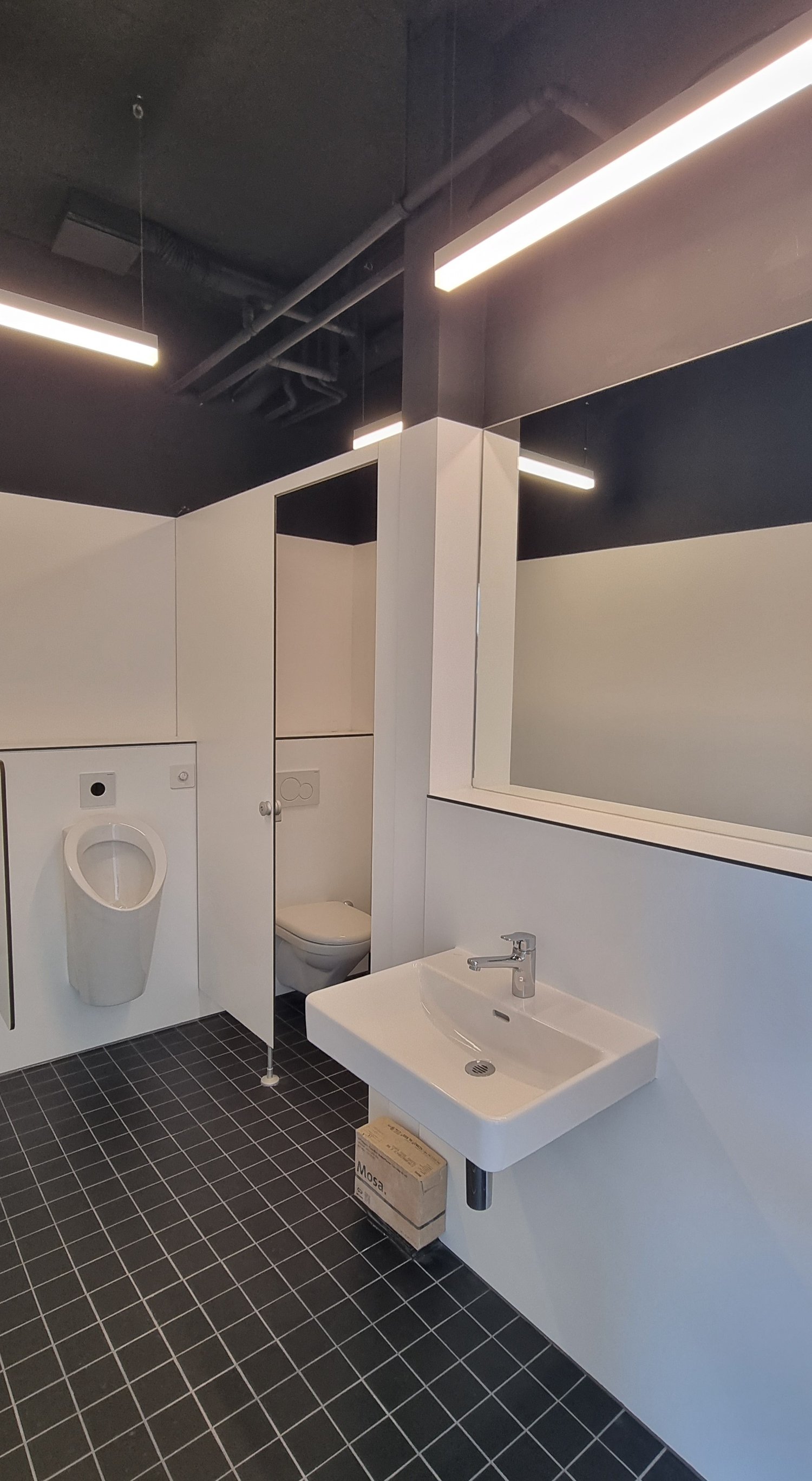 349m² office