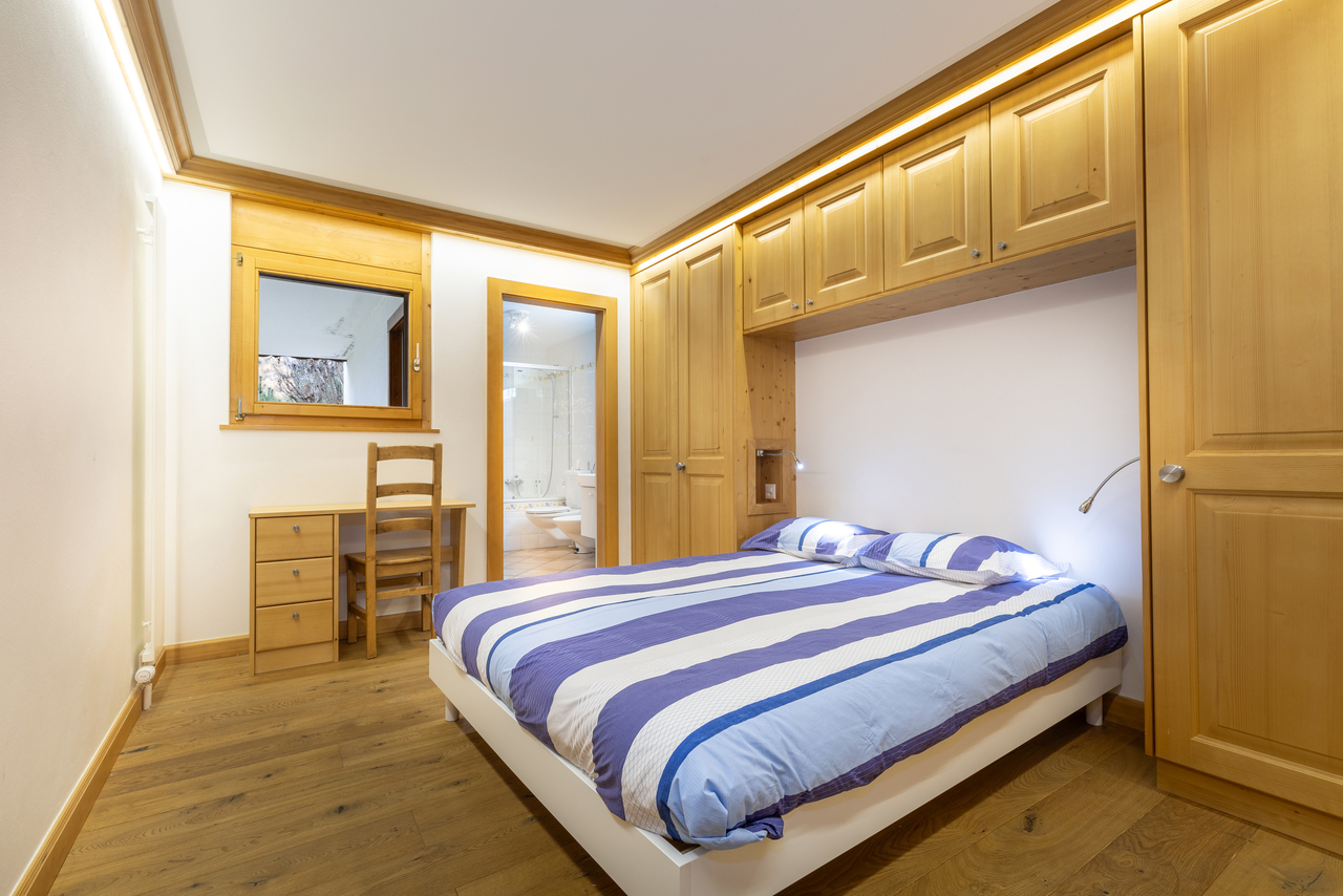 6-Zimmer-Wohnung