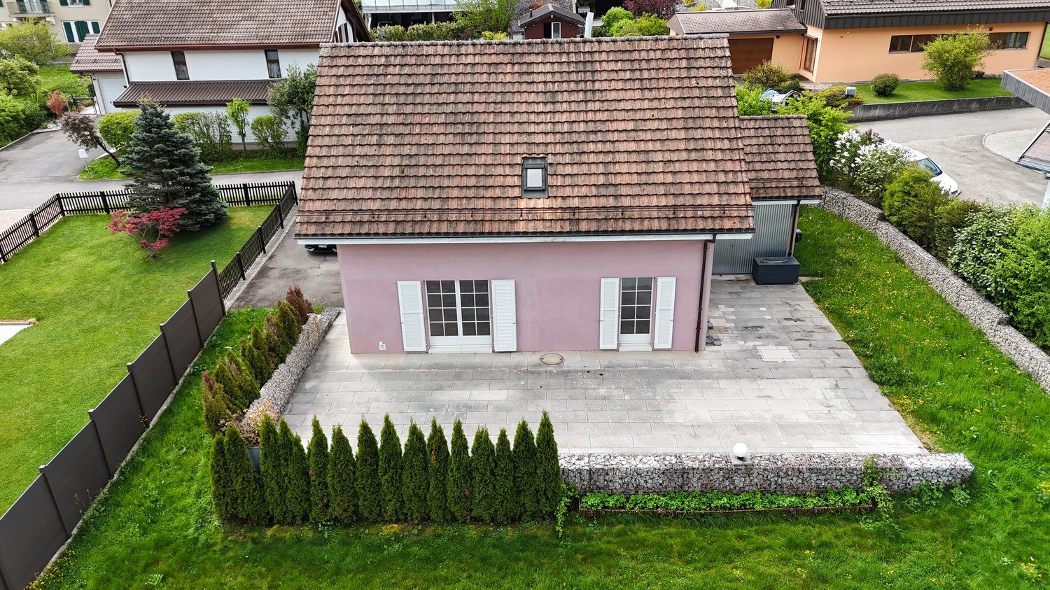 5 rooms single house