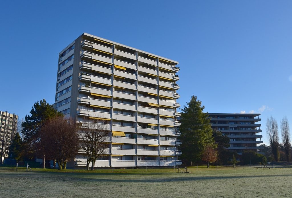 5 rooms apartment
