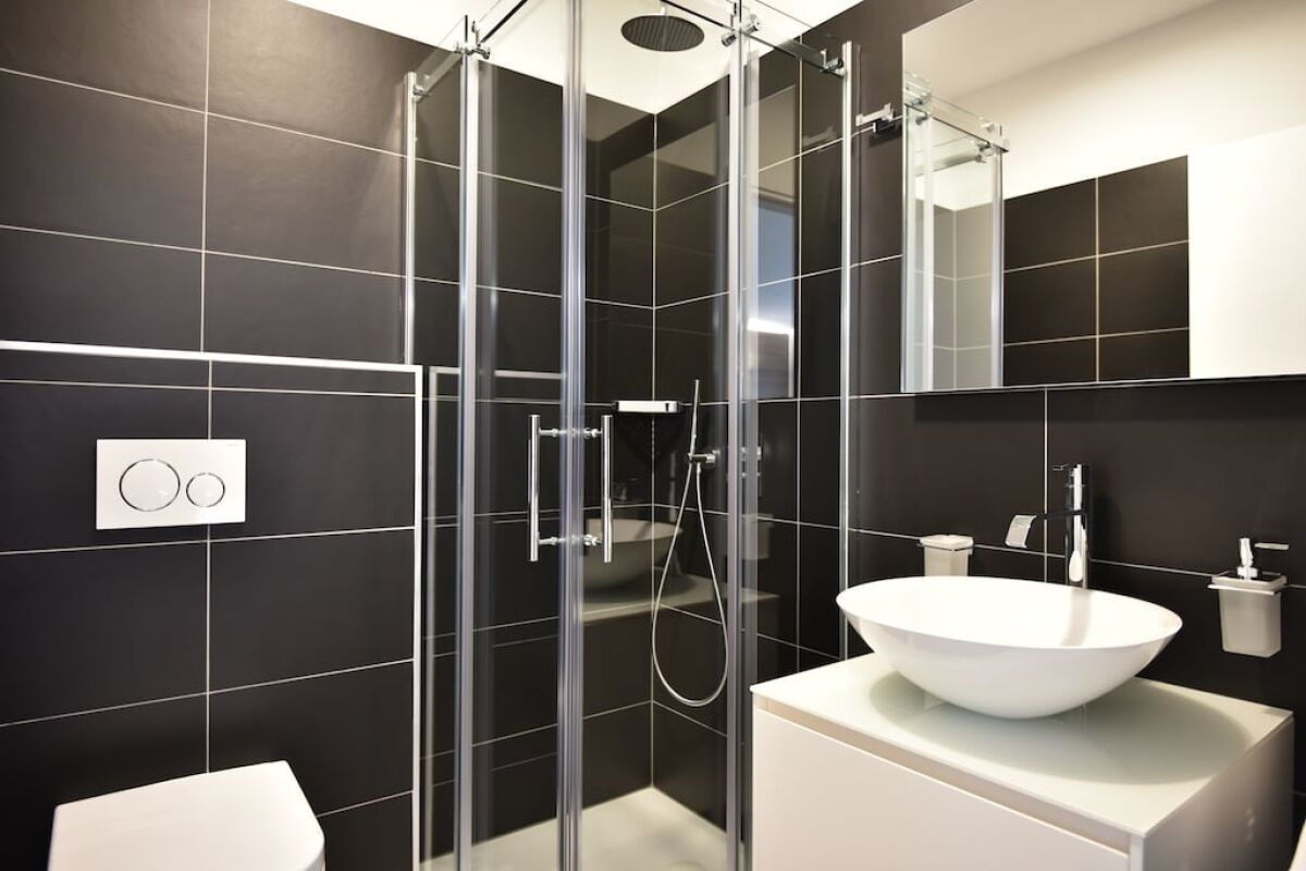 Modern Apartment Luxury C19 Bellinzona 

Appartamento di 3.5 locali a Bellinzona, nel cuore del Ticino, circondato dal verde con vista sulle montagne e sui castelli. 

L'appartamento dispone di un soggiorno luminoso con zona pranzo e cucina a pianta aperta, arredato con moderni mobili di design. 

È
