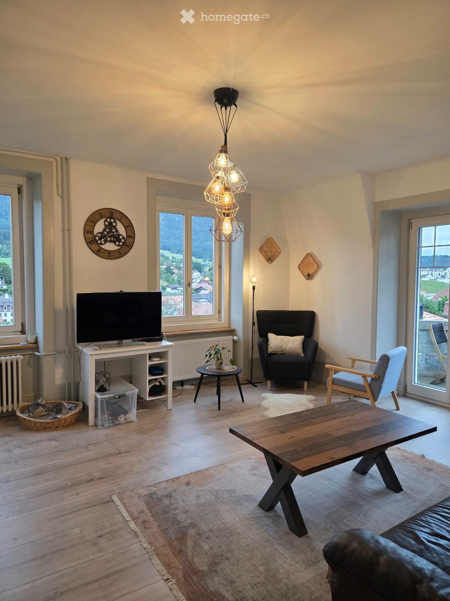 5 rooms apartment