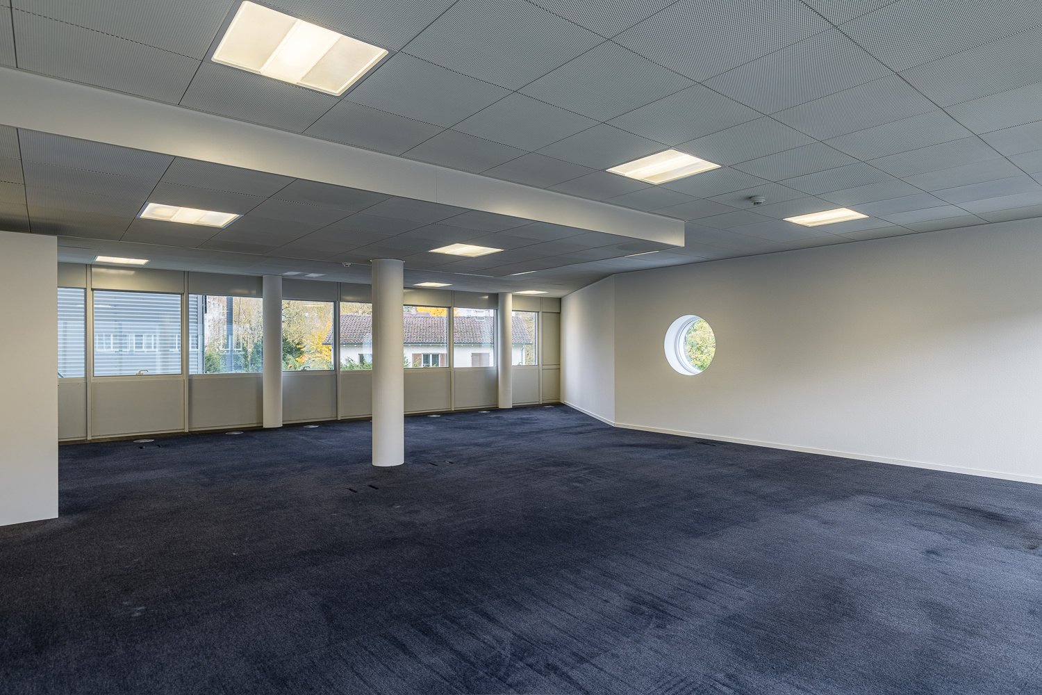 104m² office