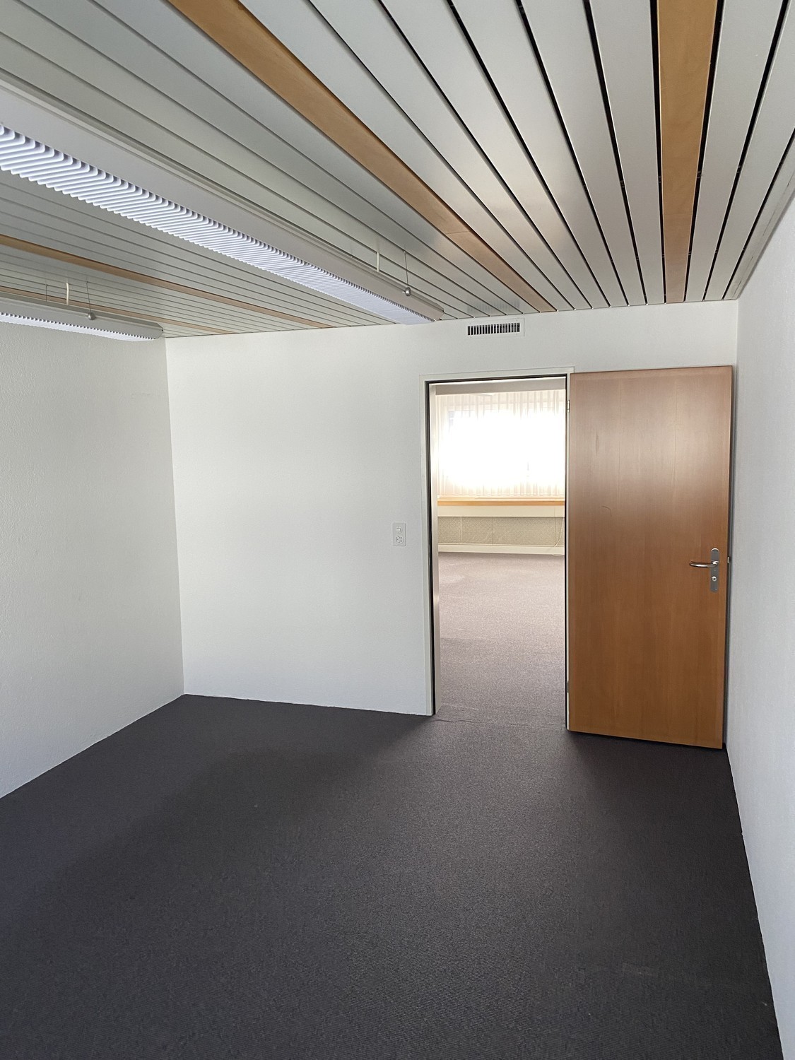 162m² commercial