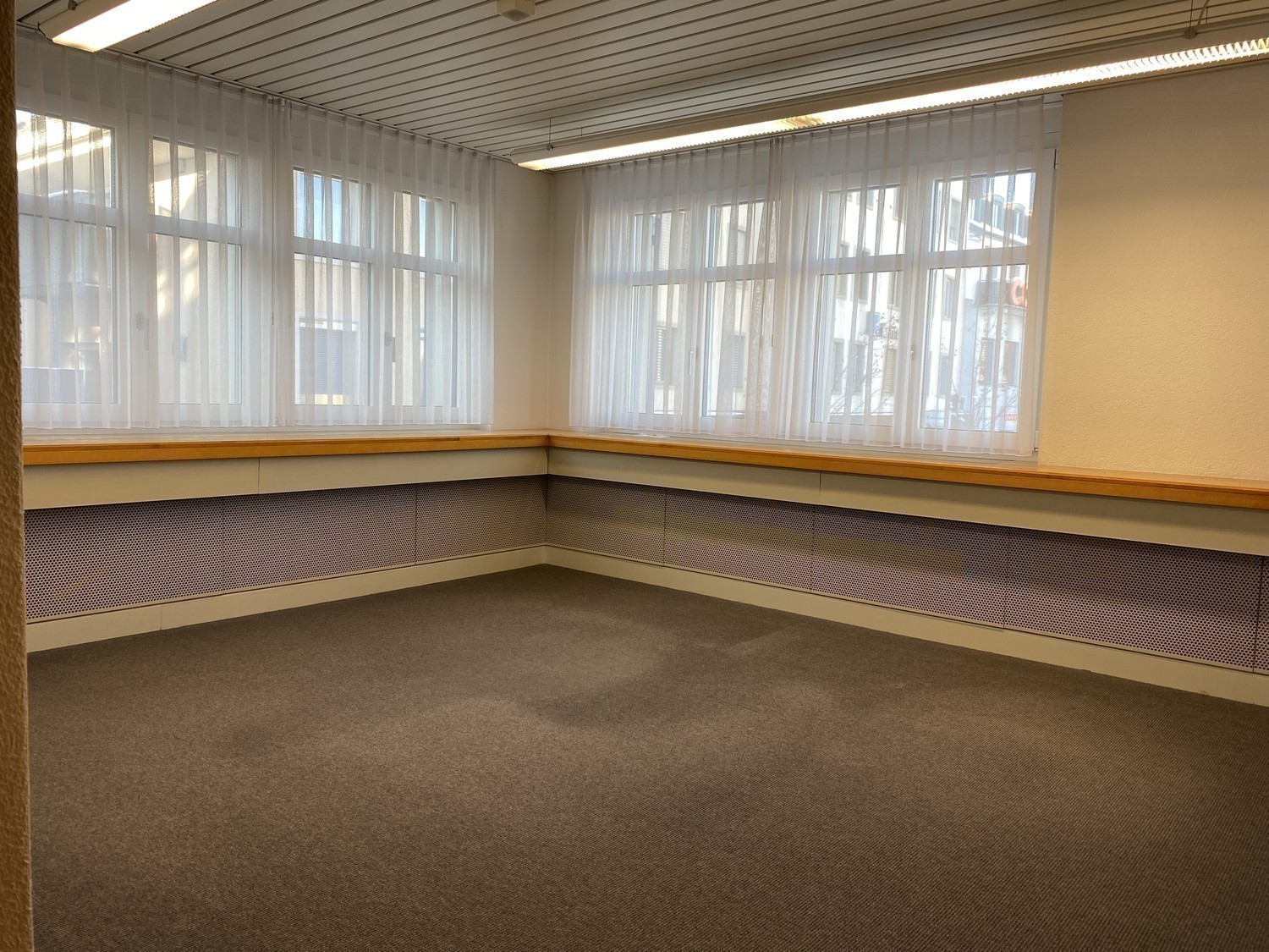 162m² commercial