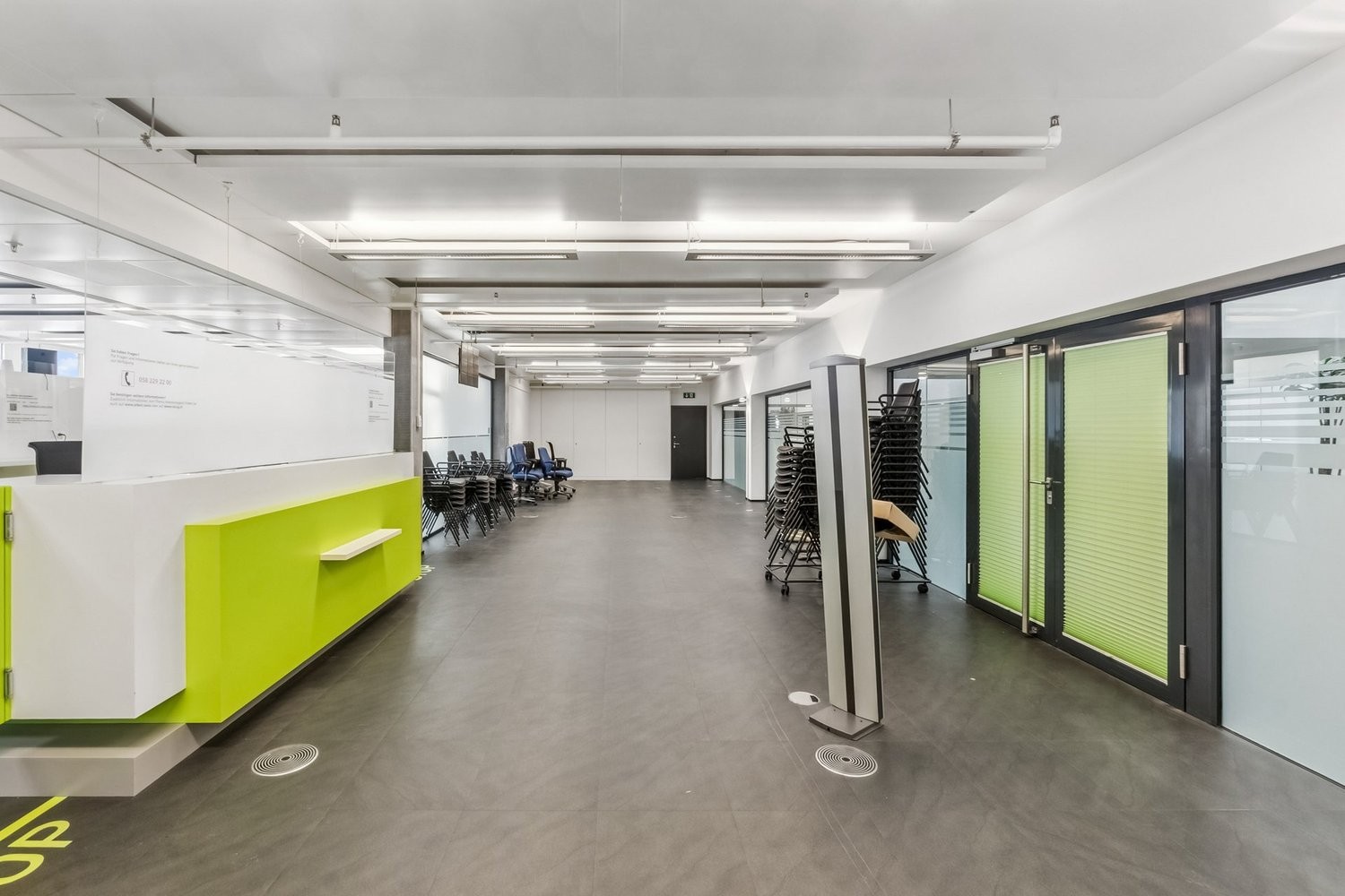 347m² office