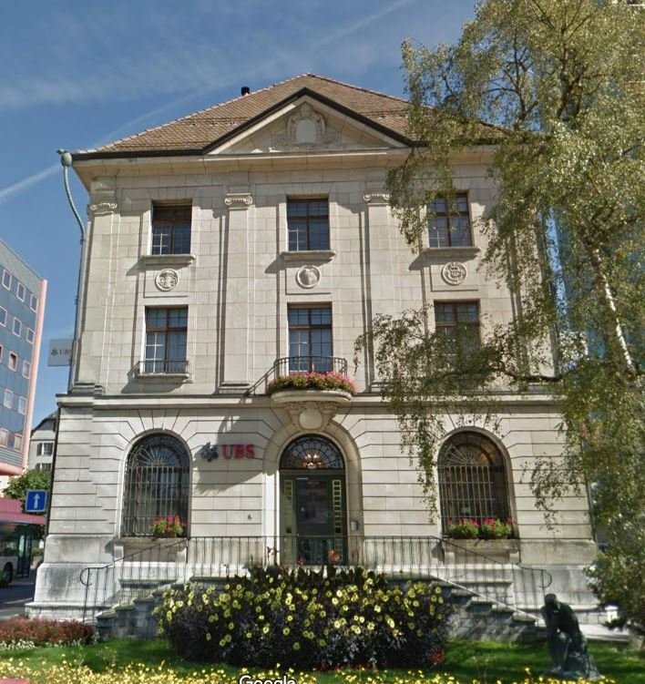 141m² commercial