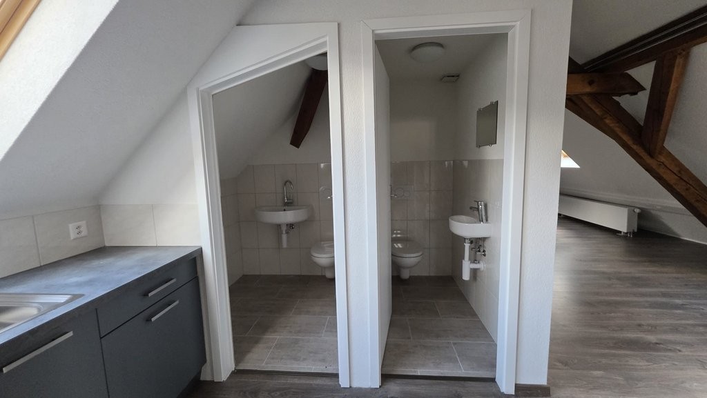 141m² commercial