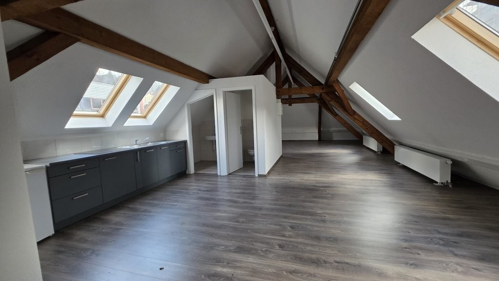 141m² commercial