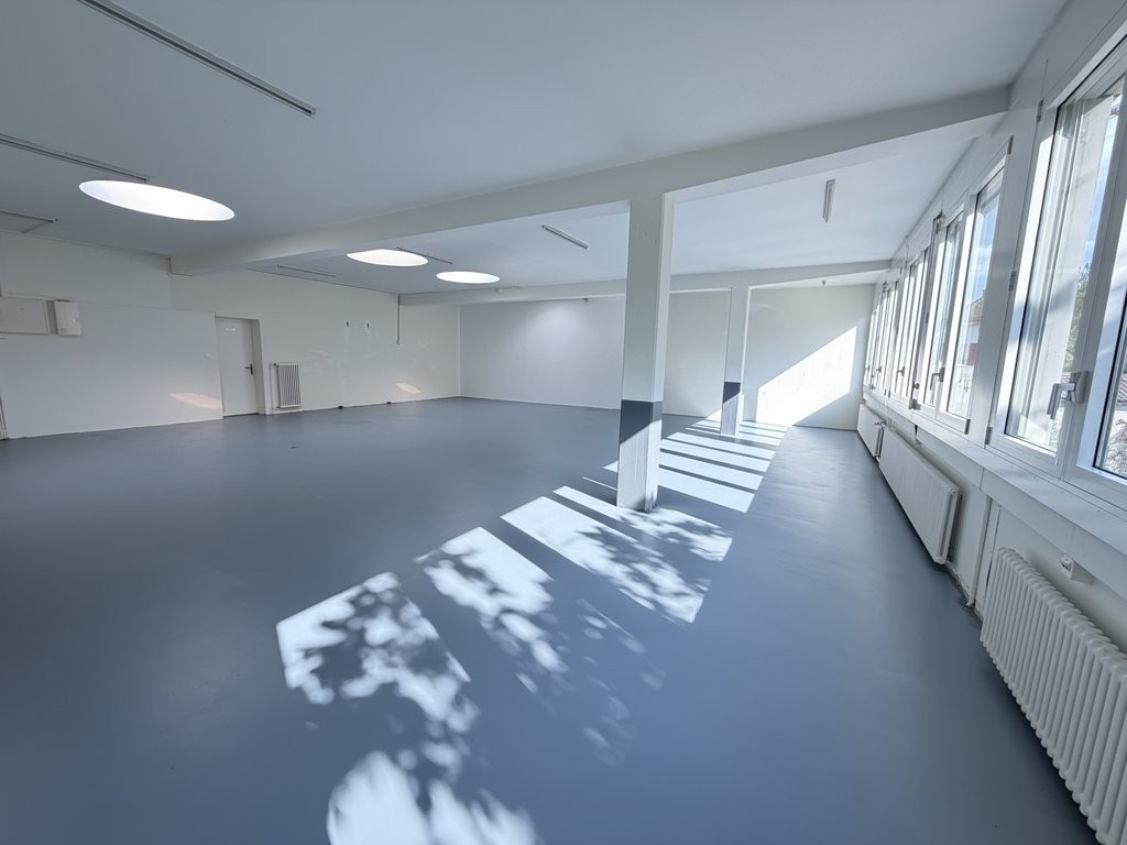 150m² commercial