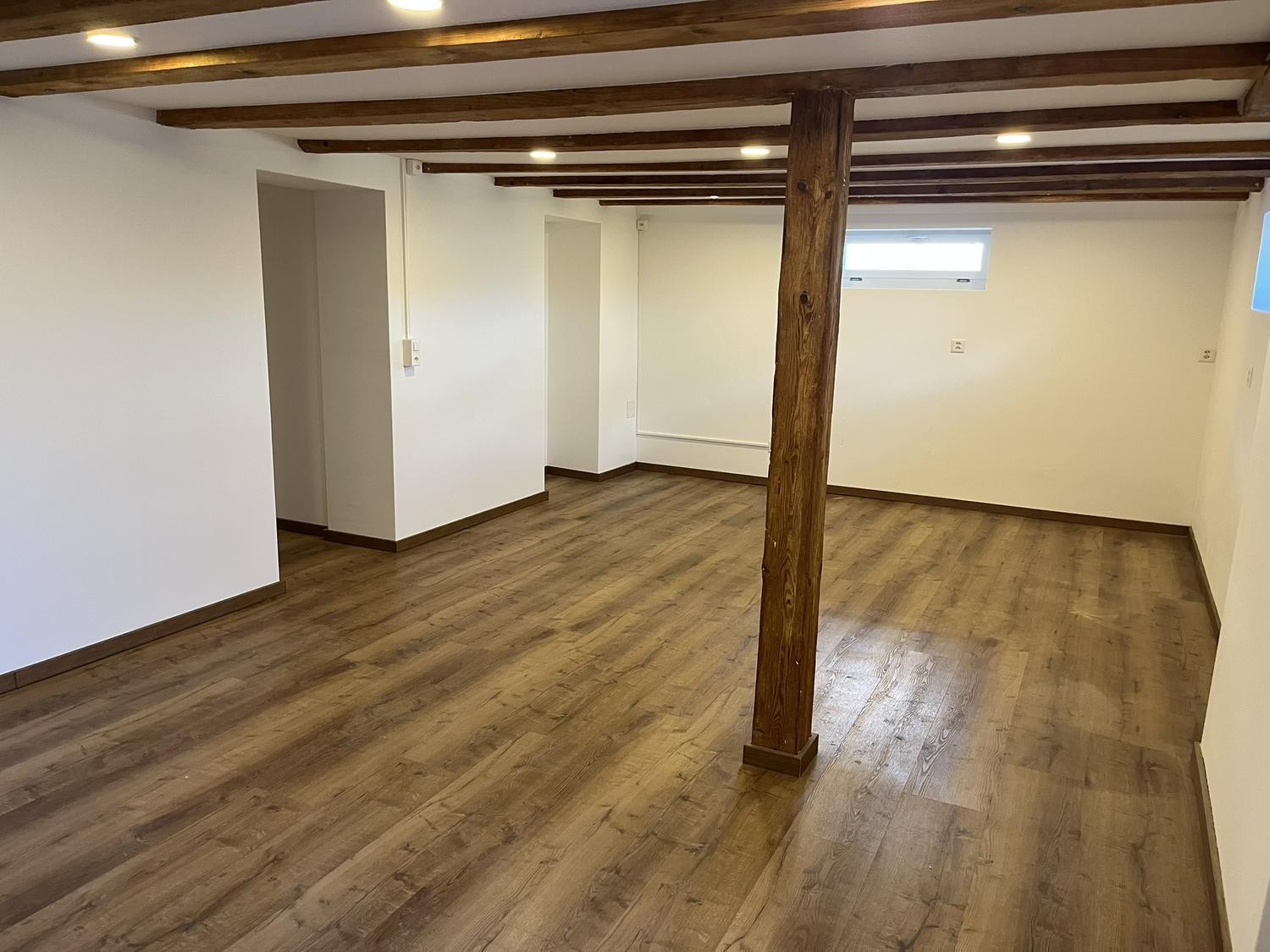 Commercial

We are renting out this freshly renovated, versatile **commercial and hobby space** at Weibelackerweg 3 in Roggwil, available immediately or by arrangement.  
  
The premises in the basement combine historical charm (beautiful, exposed real wood beams) with the comfort of a modern first 