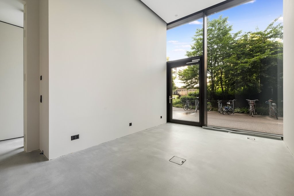 264m² commercial