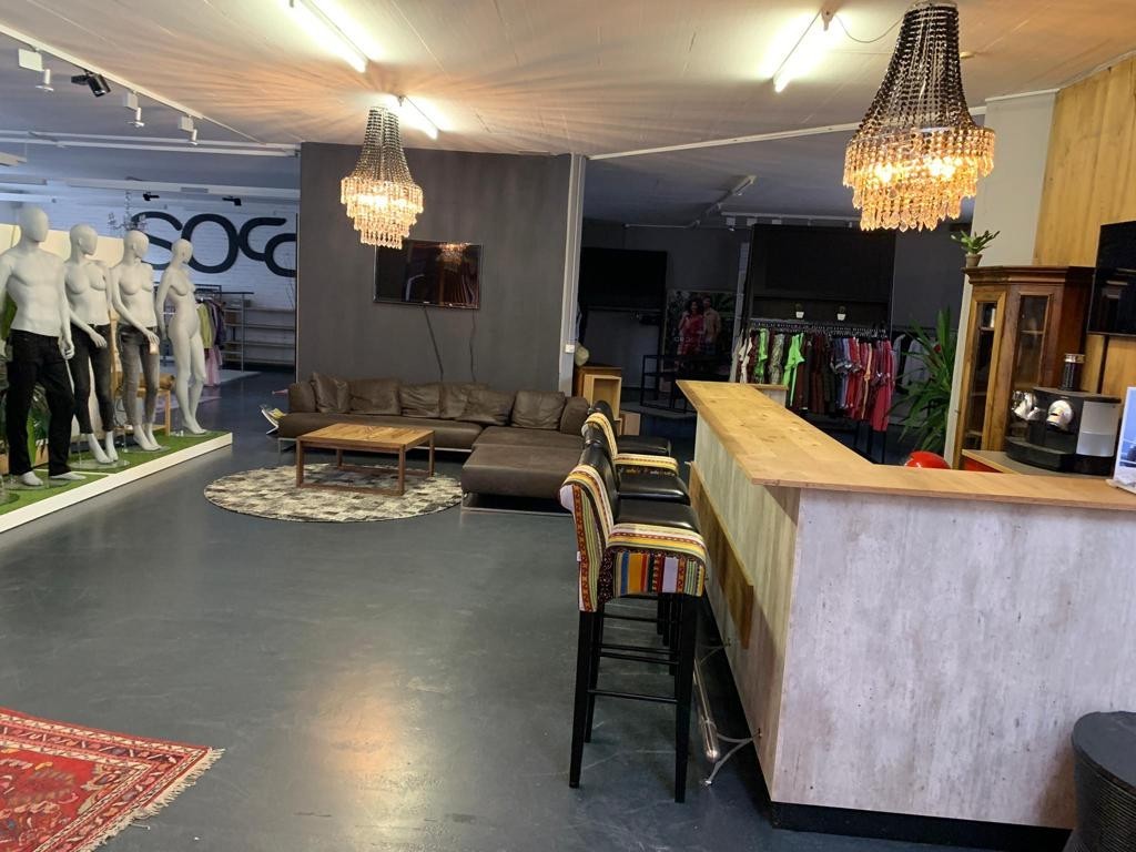 318m² commerciale