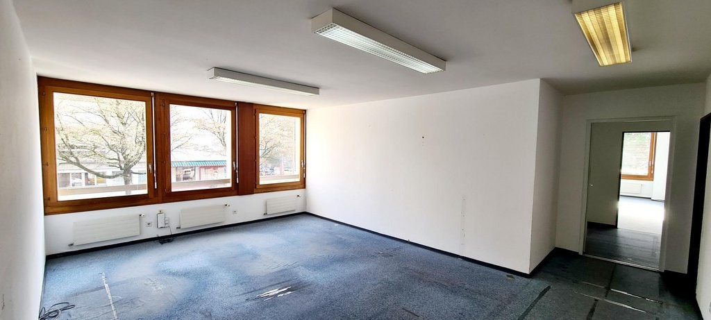 356m² office