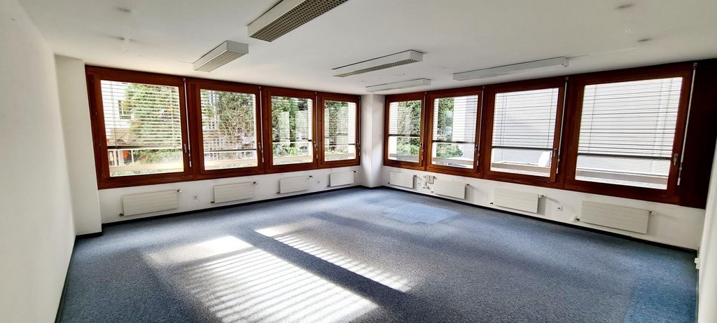 356m² office