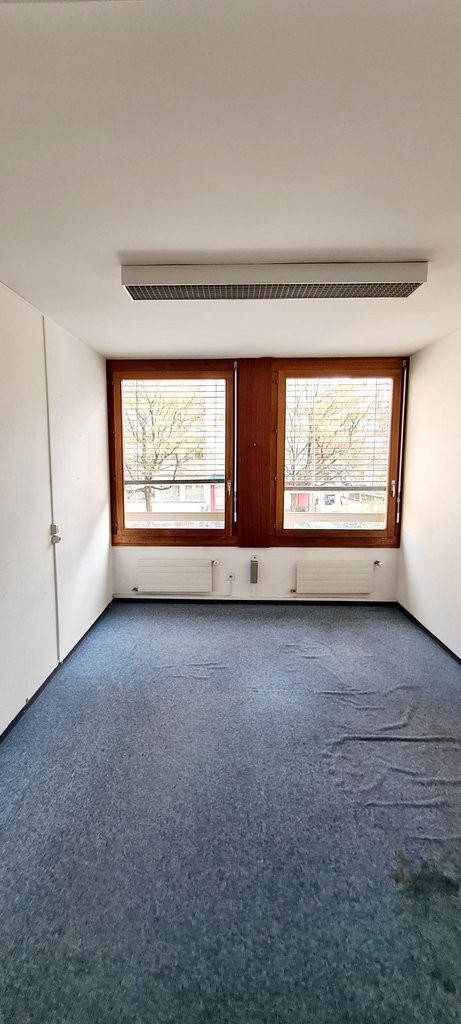 356m² office