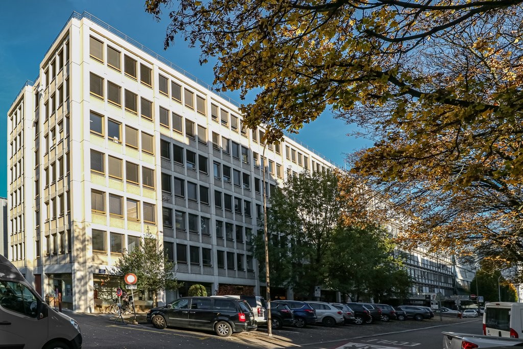 356m² office