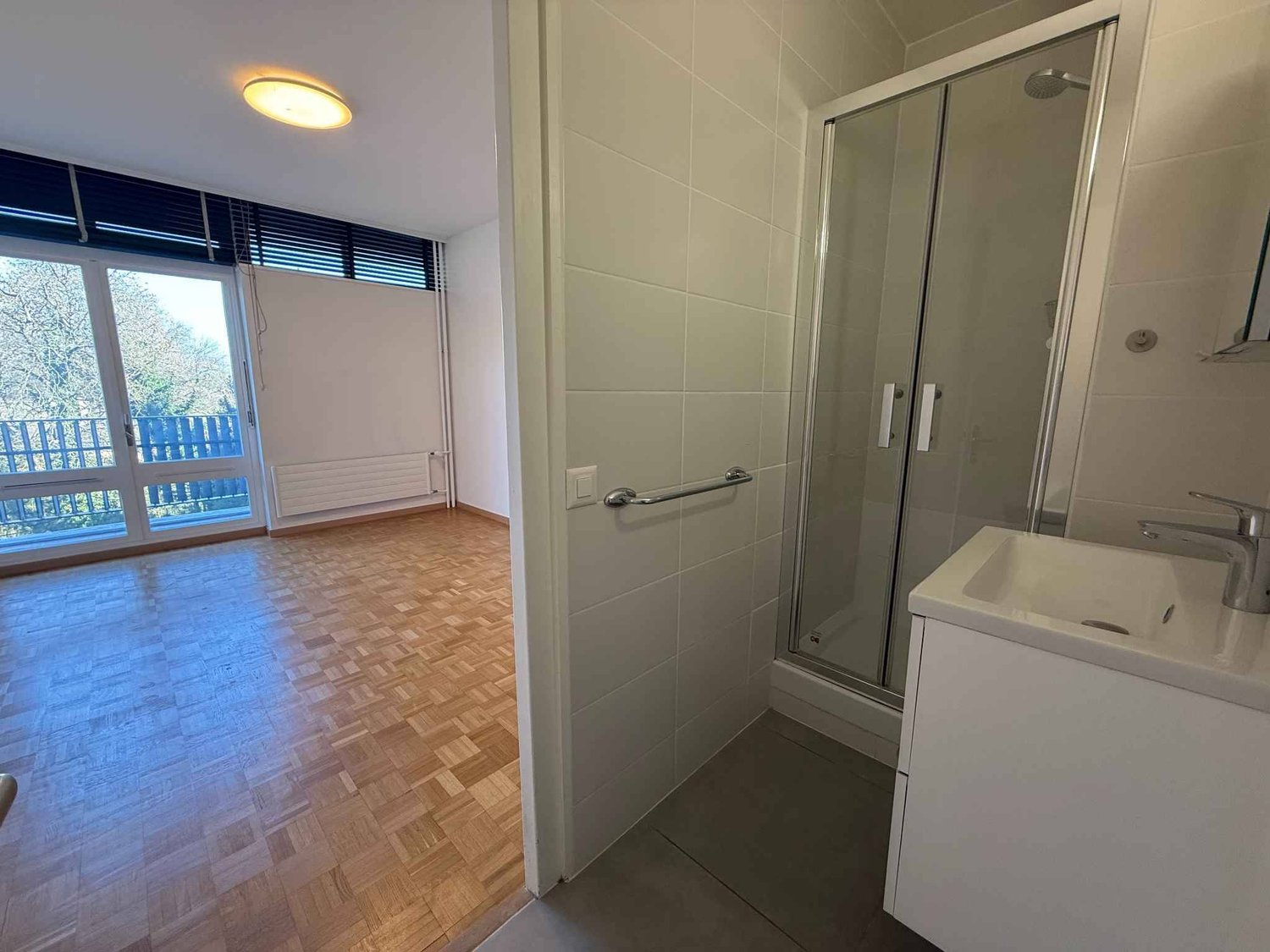 5 rooms apartment