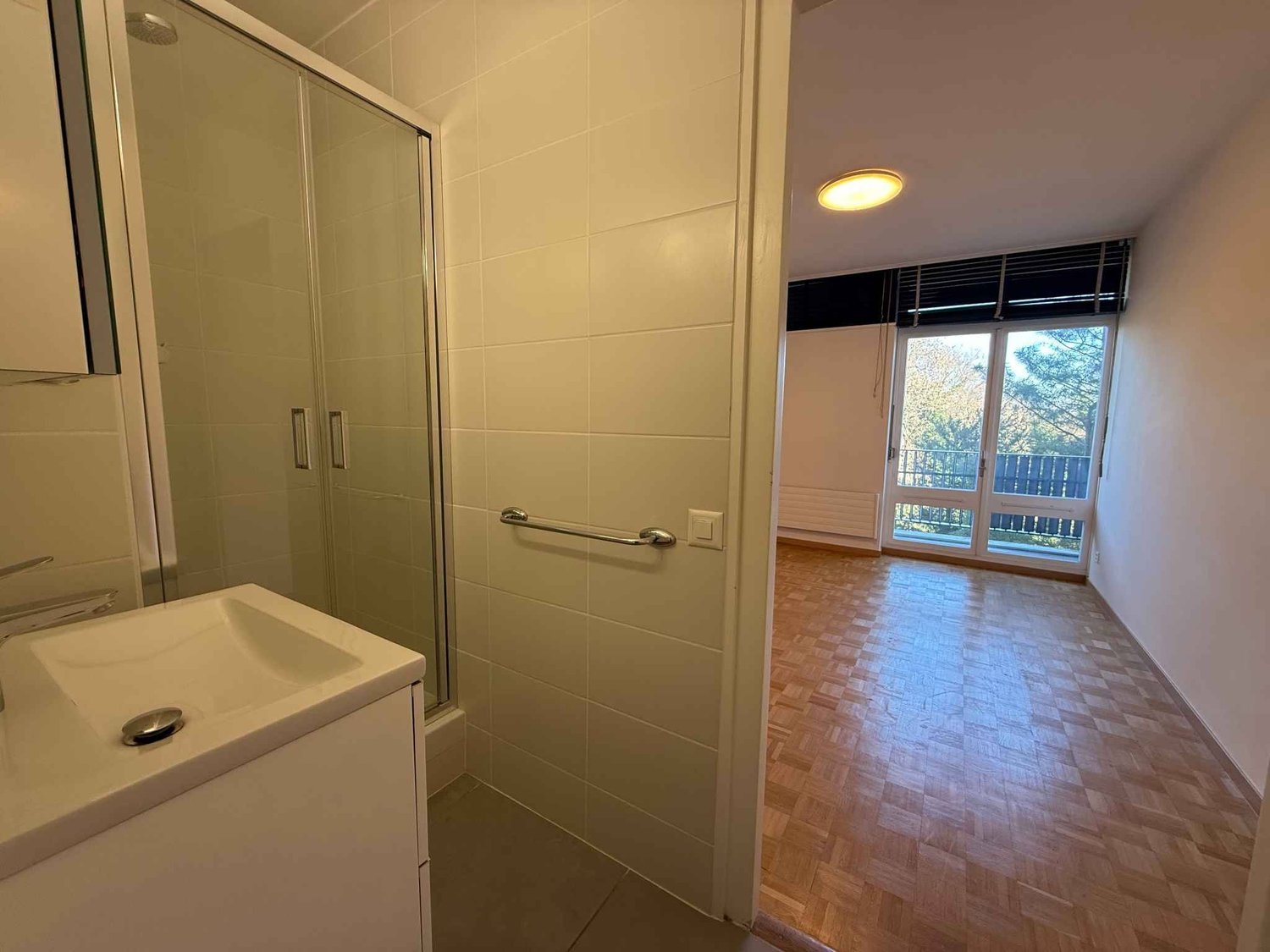 5 rooms apartment