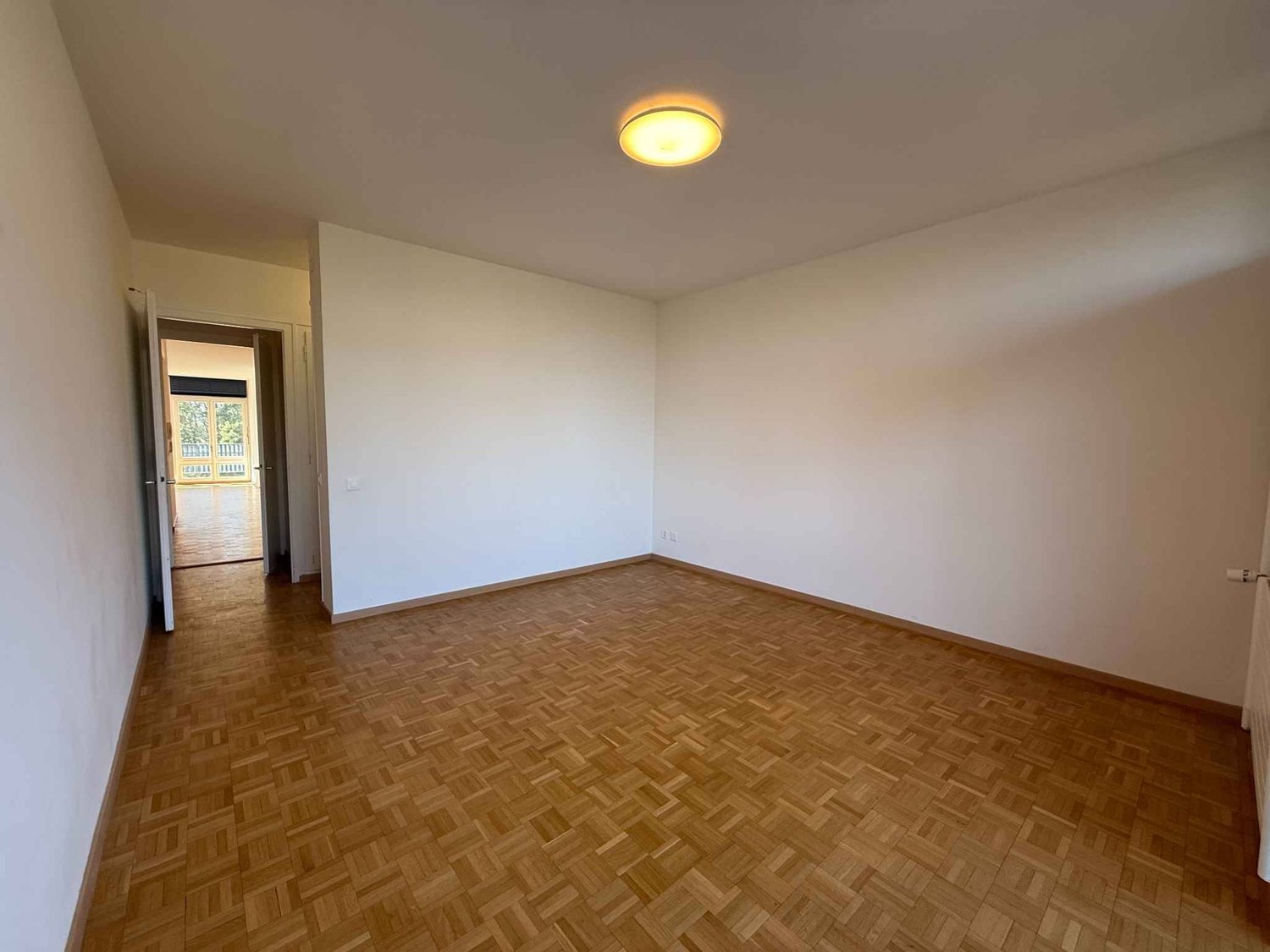 5 rooms apartment