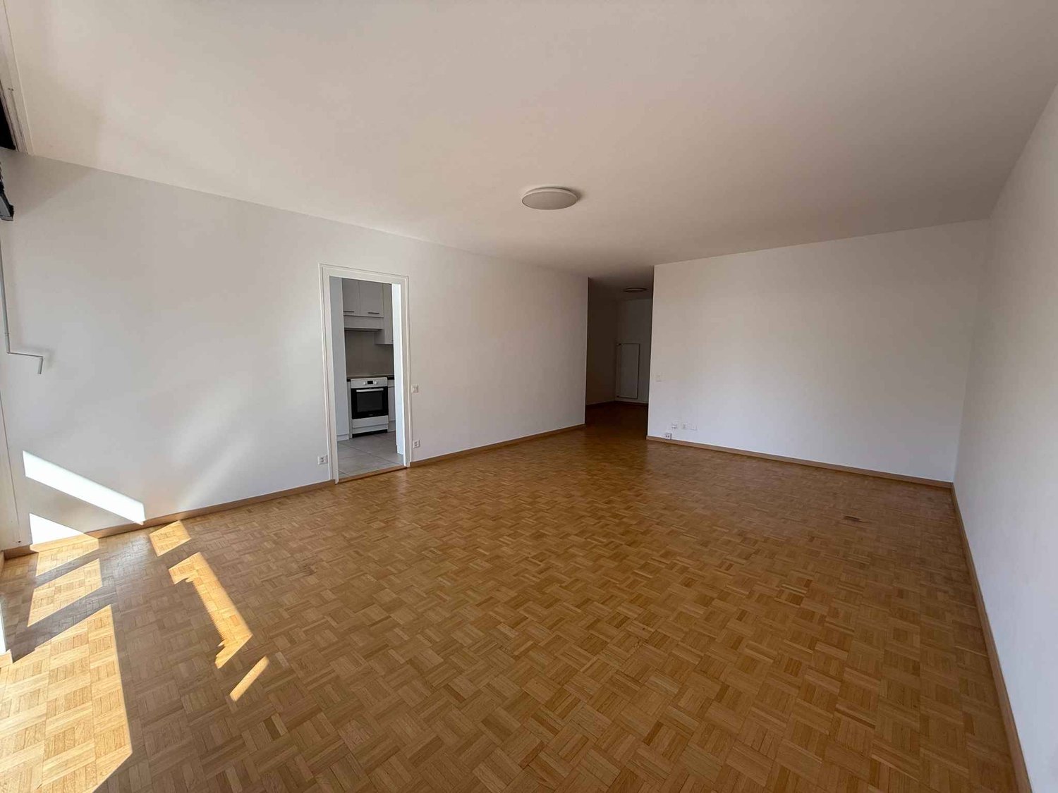 5 rooms apartment
