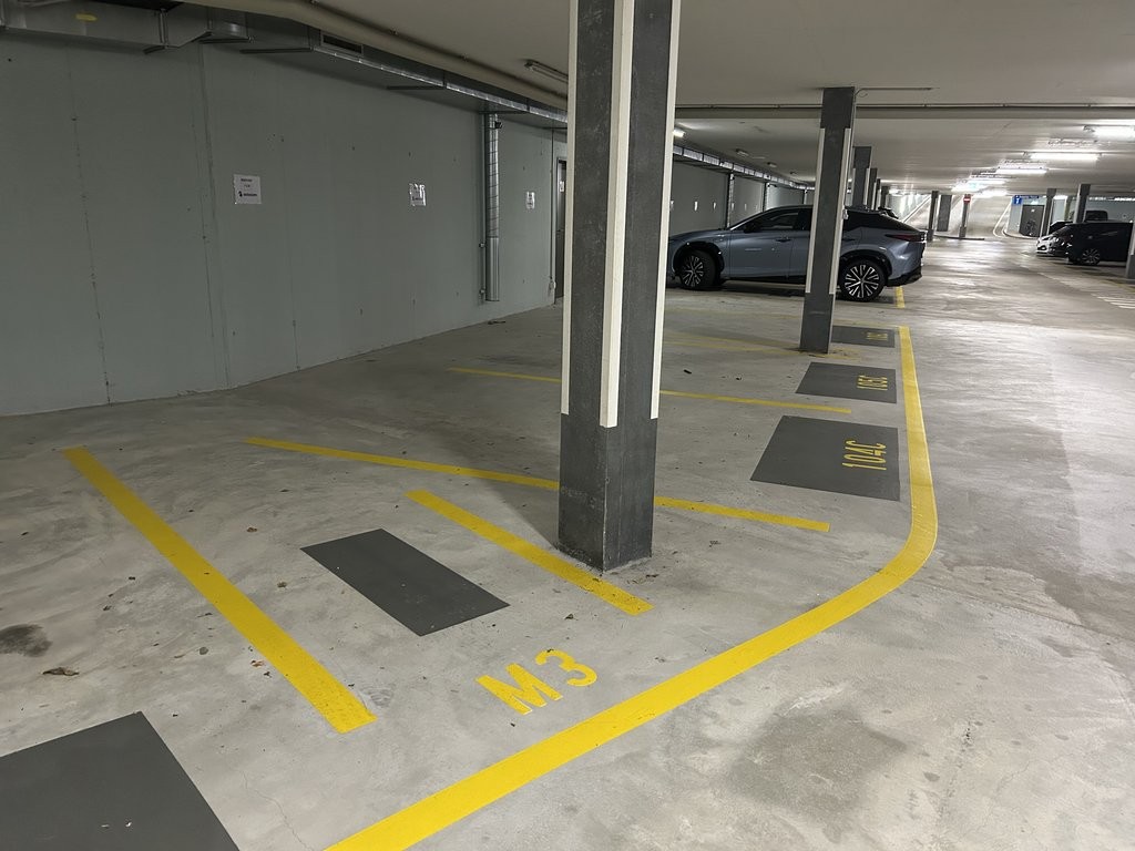 Posti auto coperti per biciclette