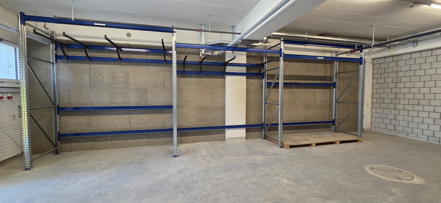 75m² commercial