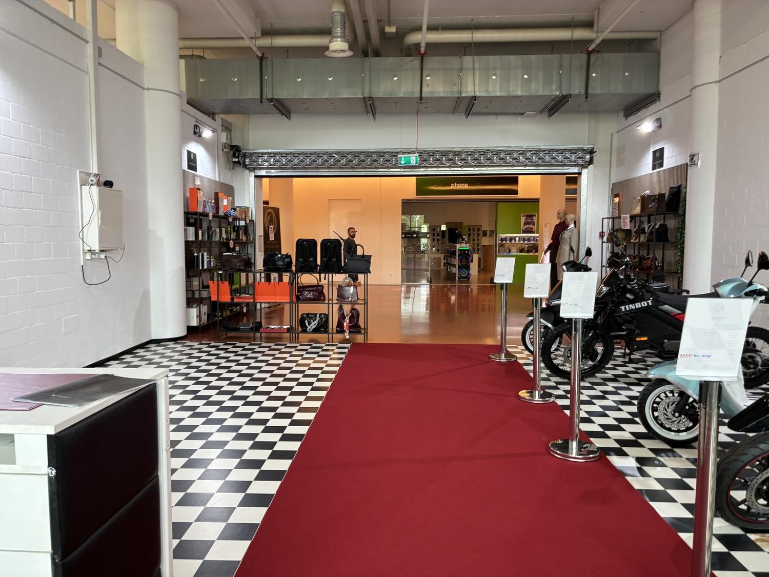 125-125m² commercial
