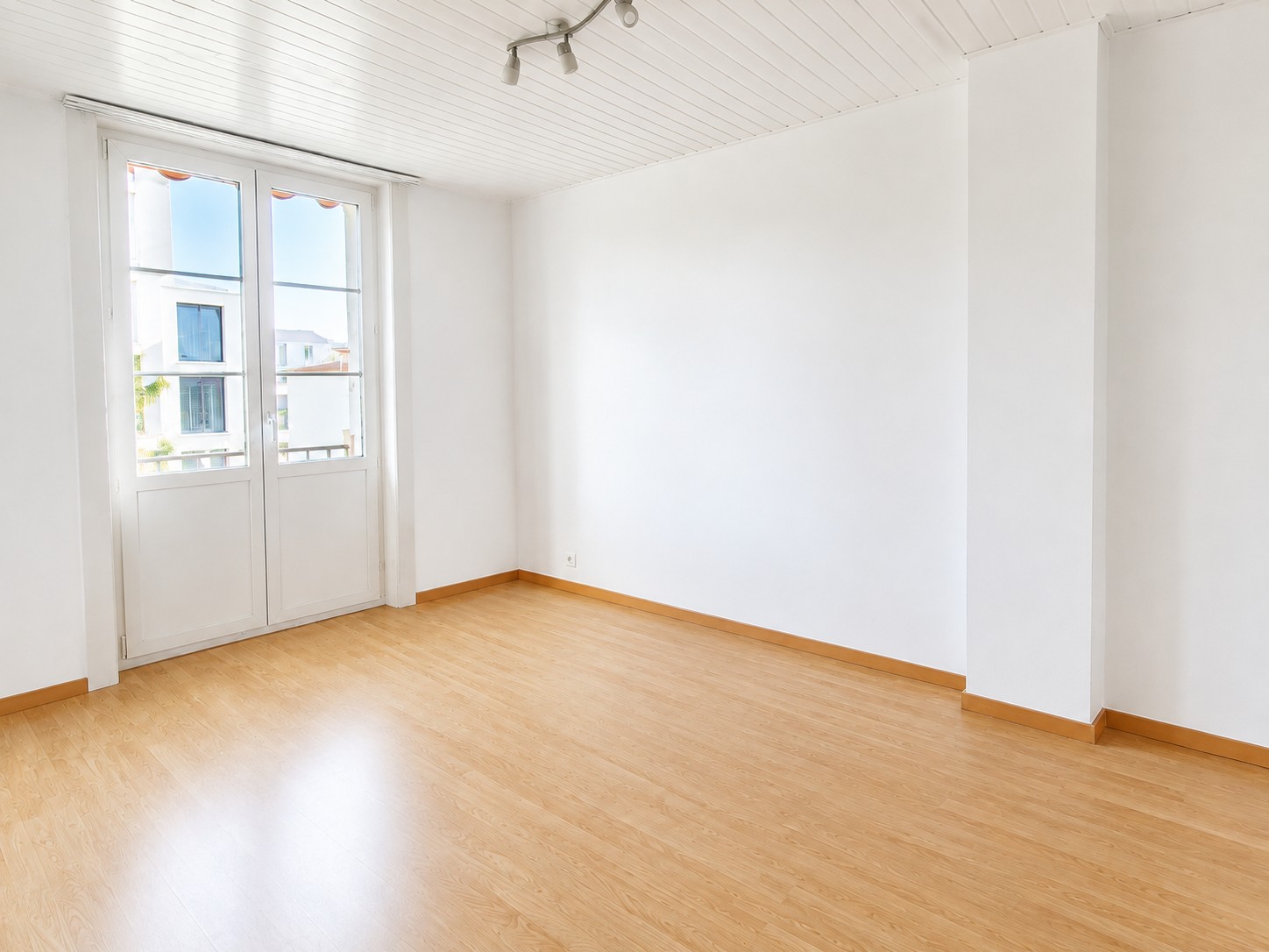 12m² commercial
