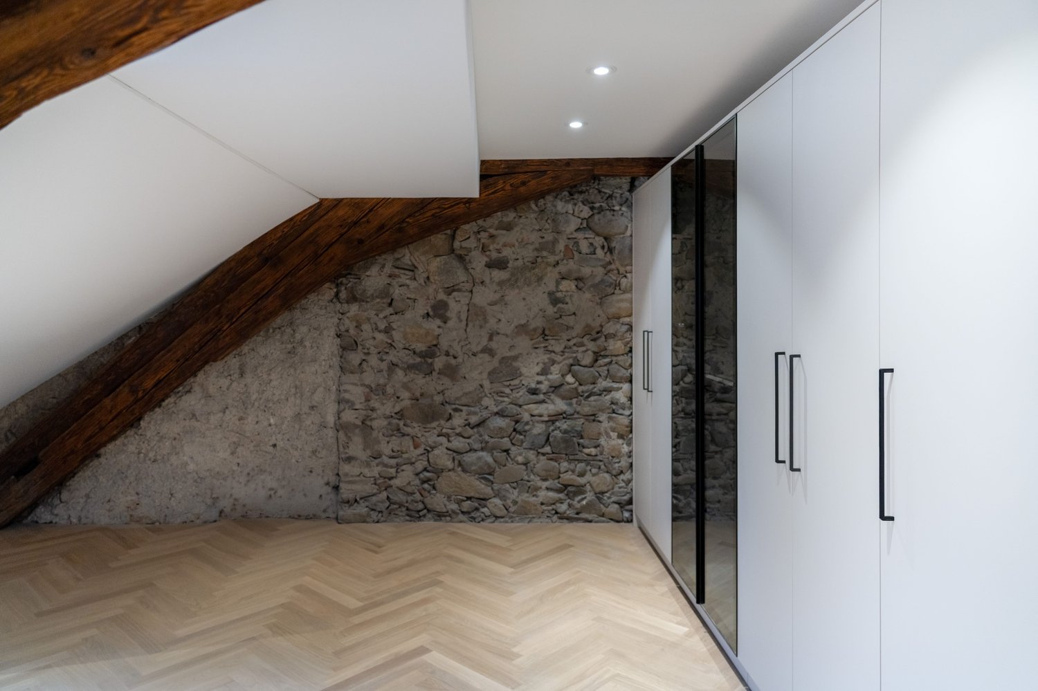4 ½ room attic flat
