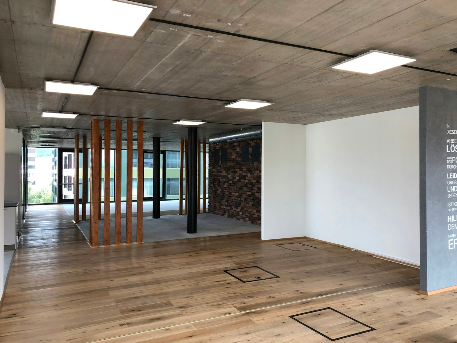 350m² bureau