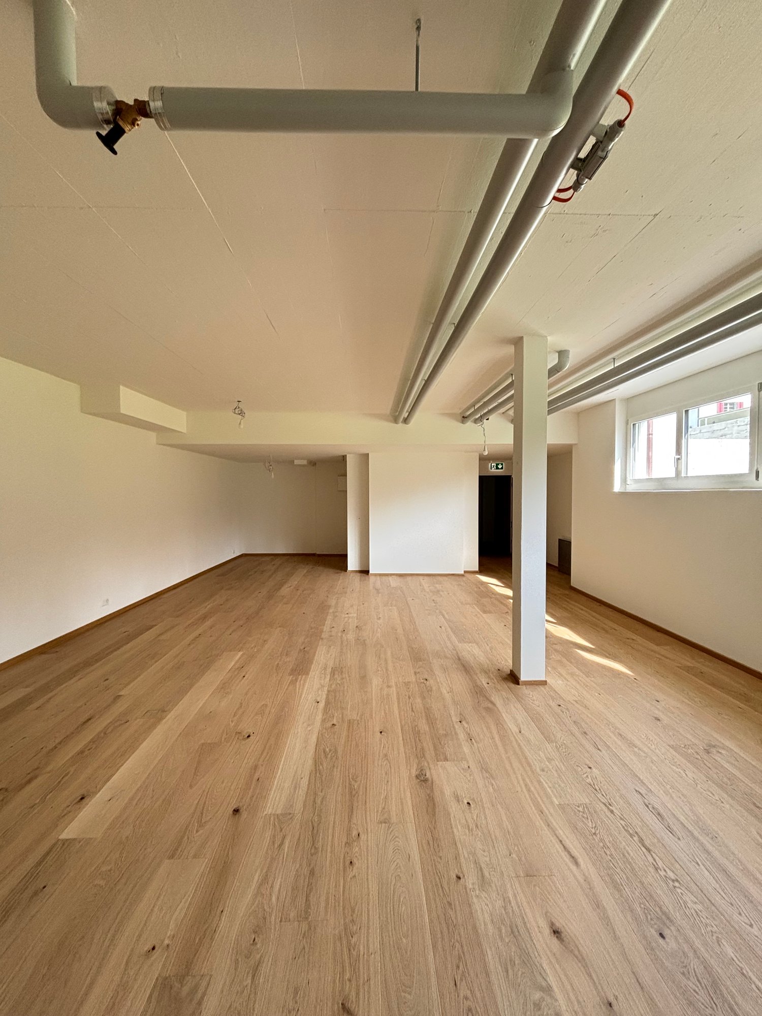 67m² office