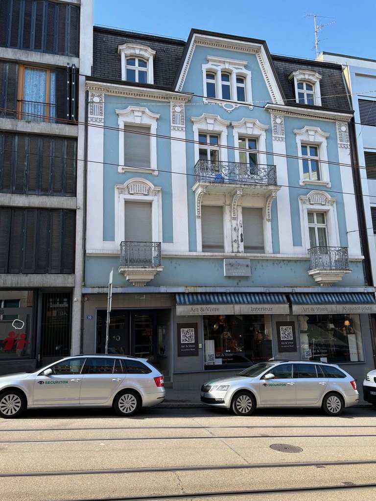 92m² shop