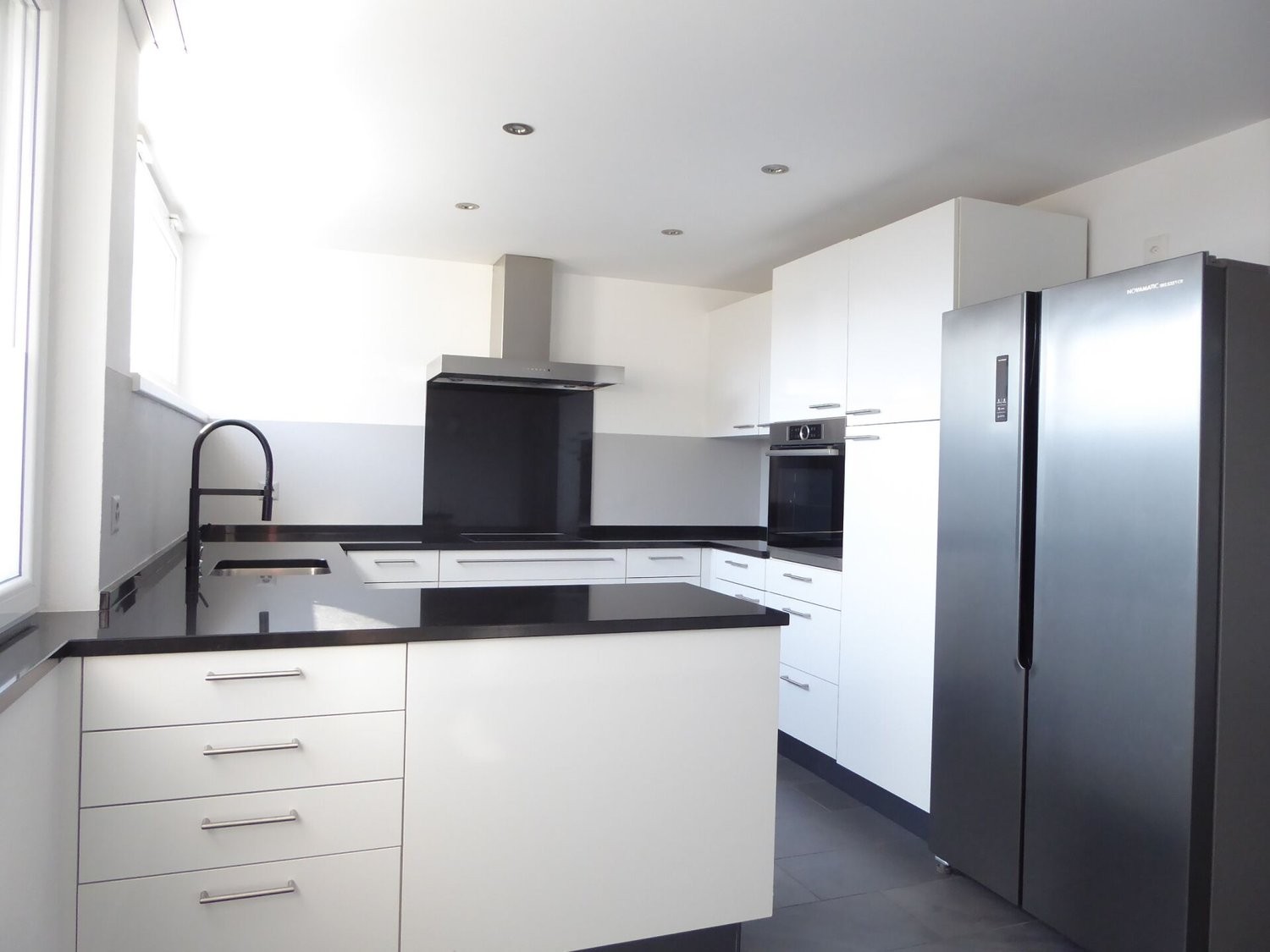 6 rooms apartment
