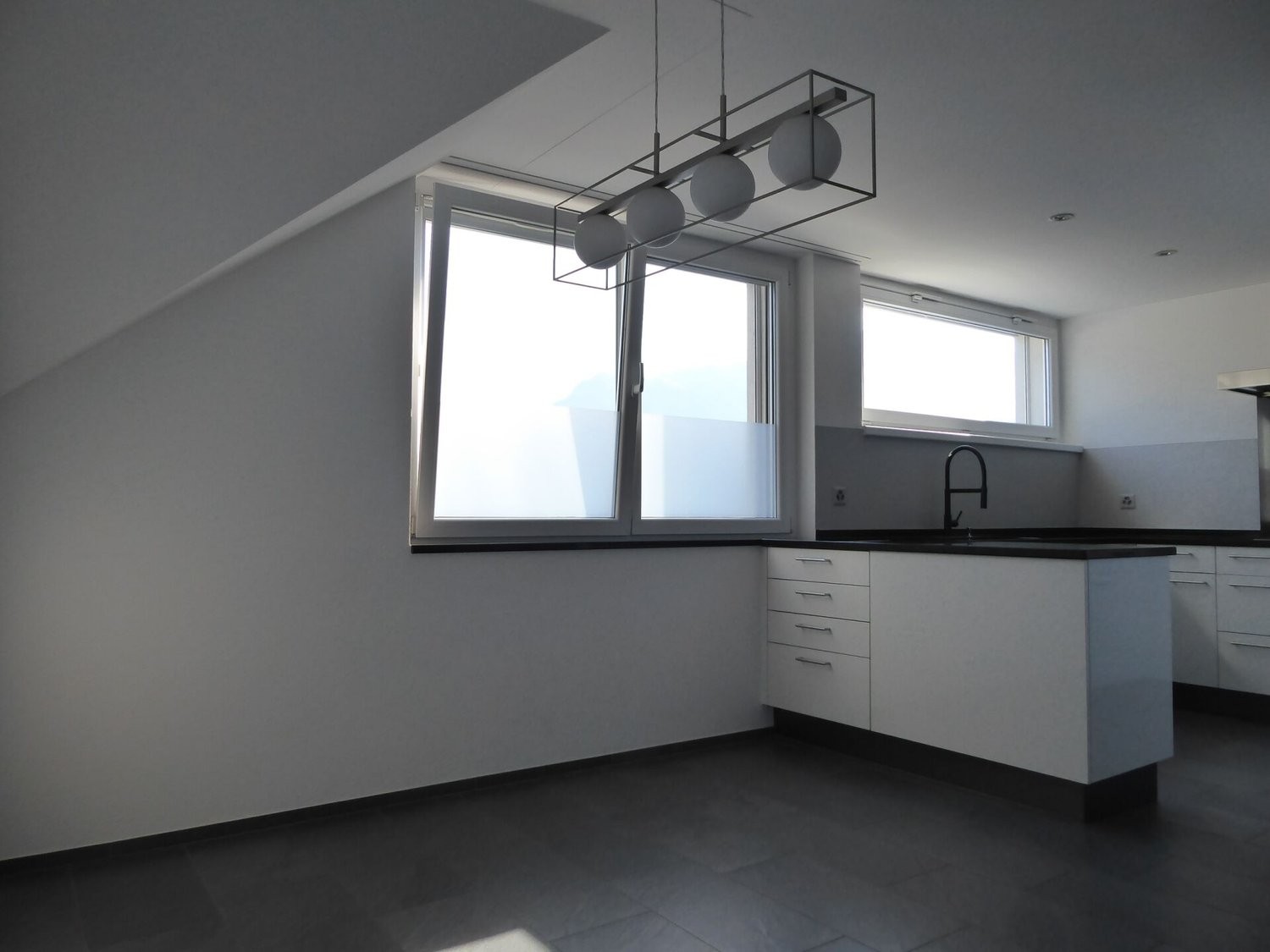 6 rooms apartment