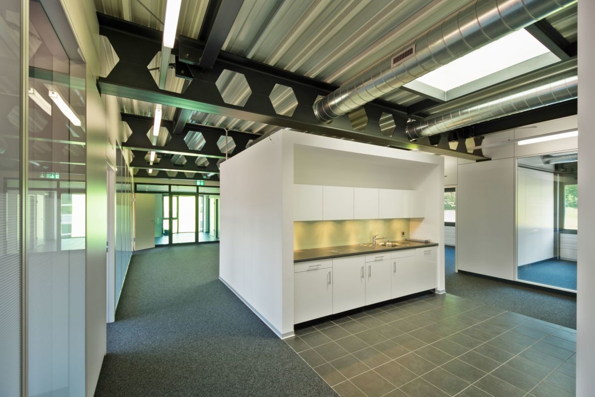 22m² office