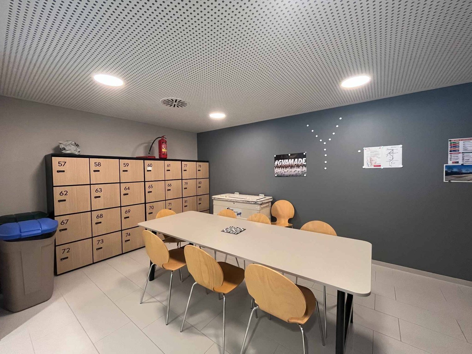 600m² office