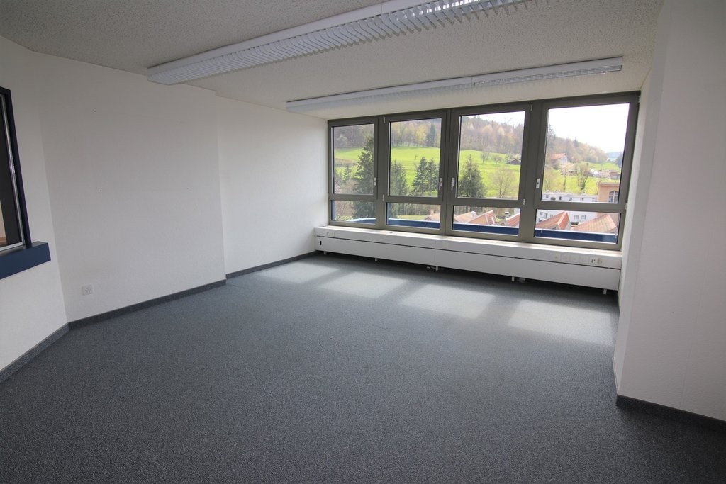 227m² office