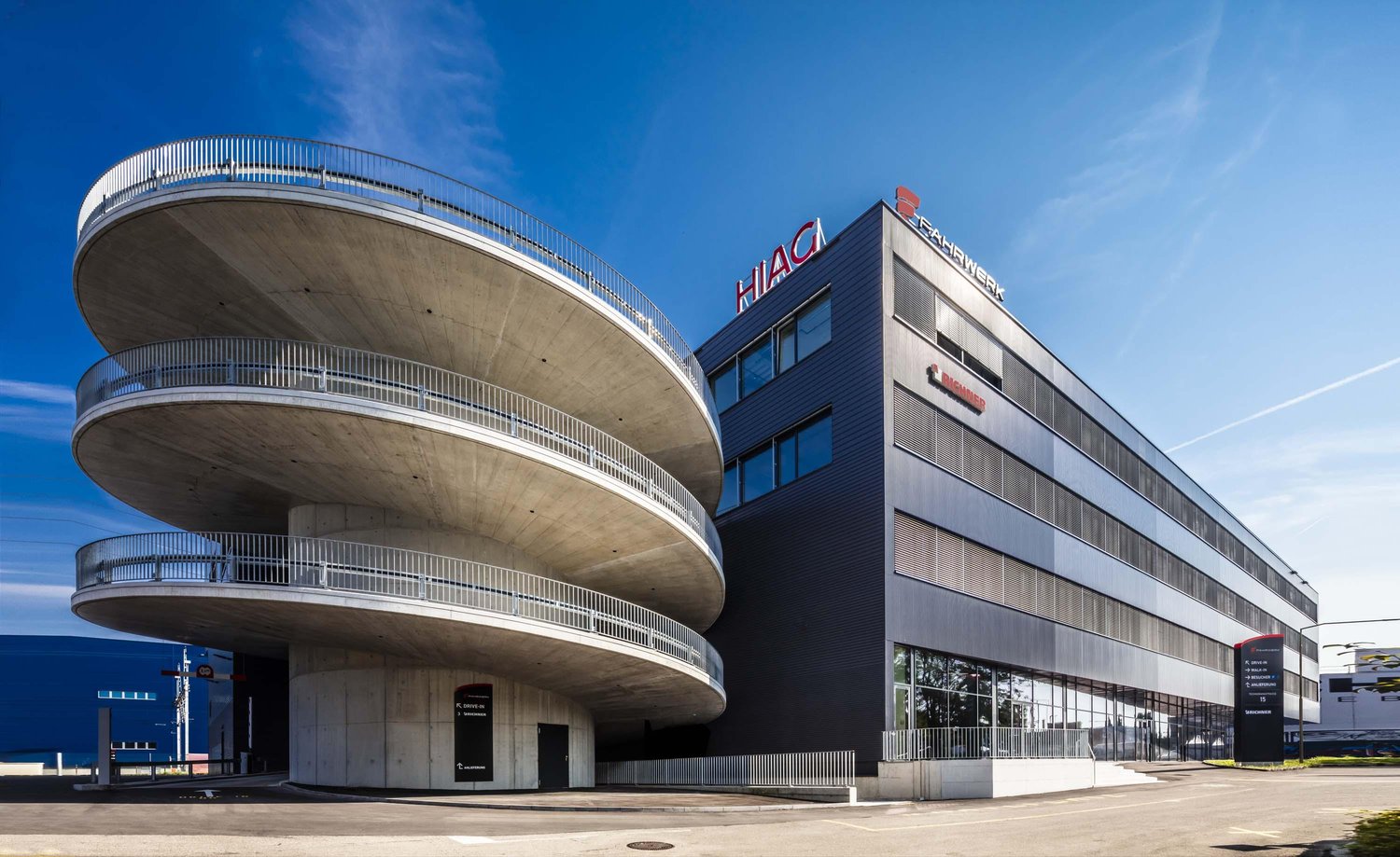130m² commercial