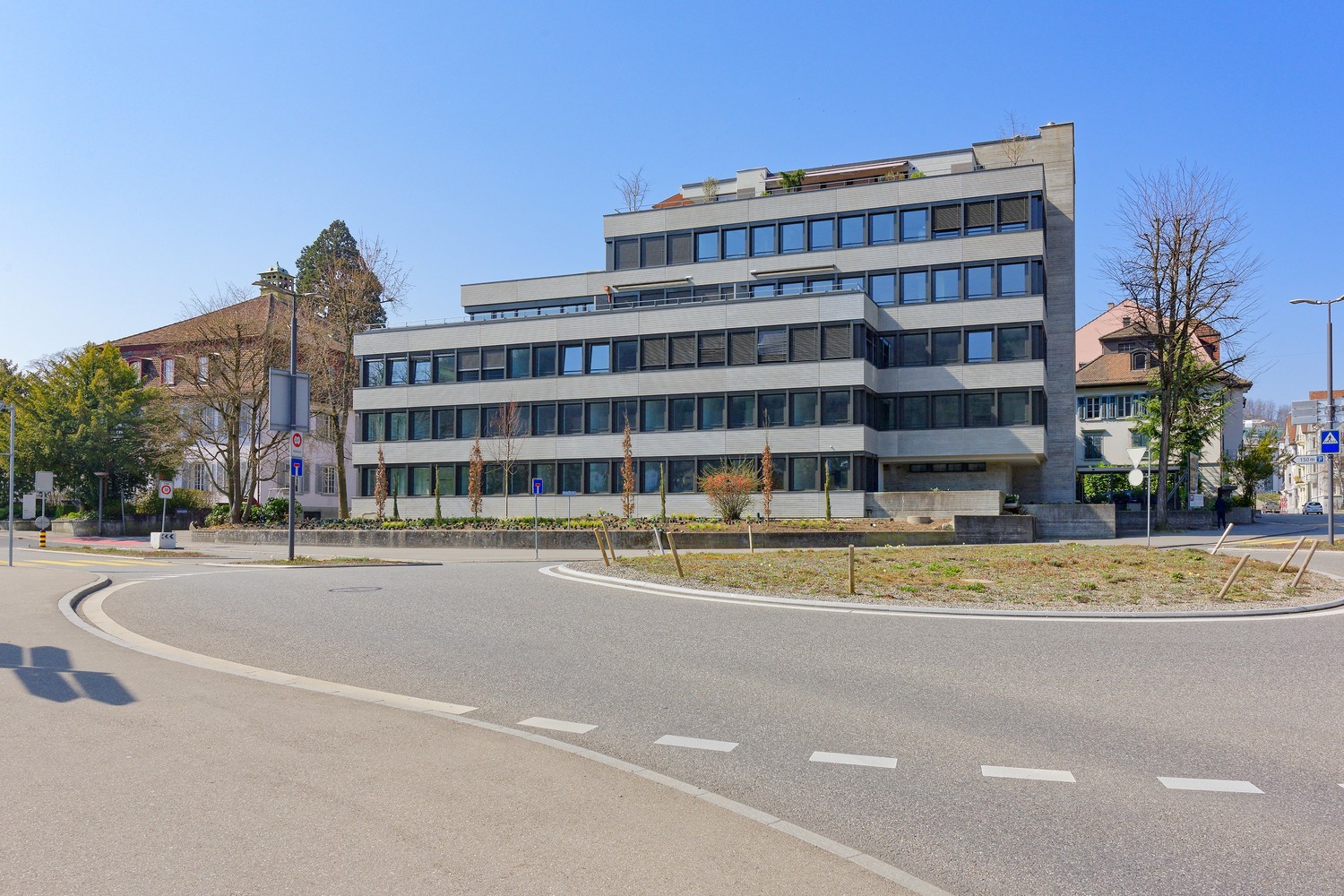 185m² commercial
