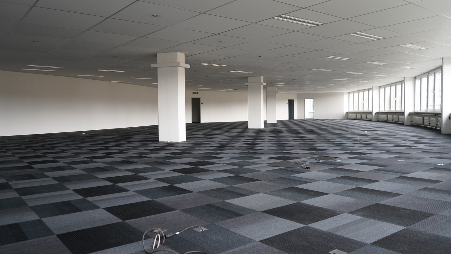282-3706m² de bureaux