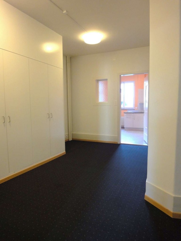 156m² office