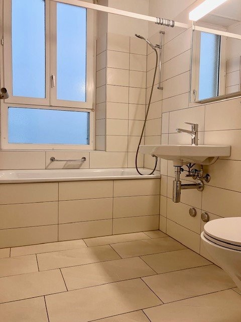 6 rooms apartment