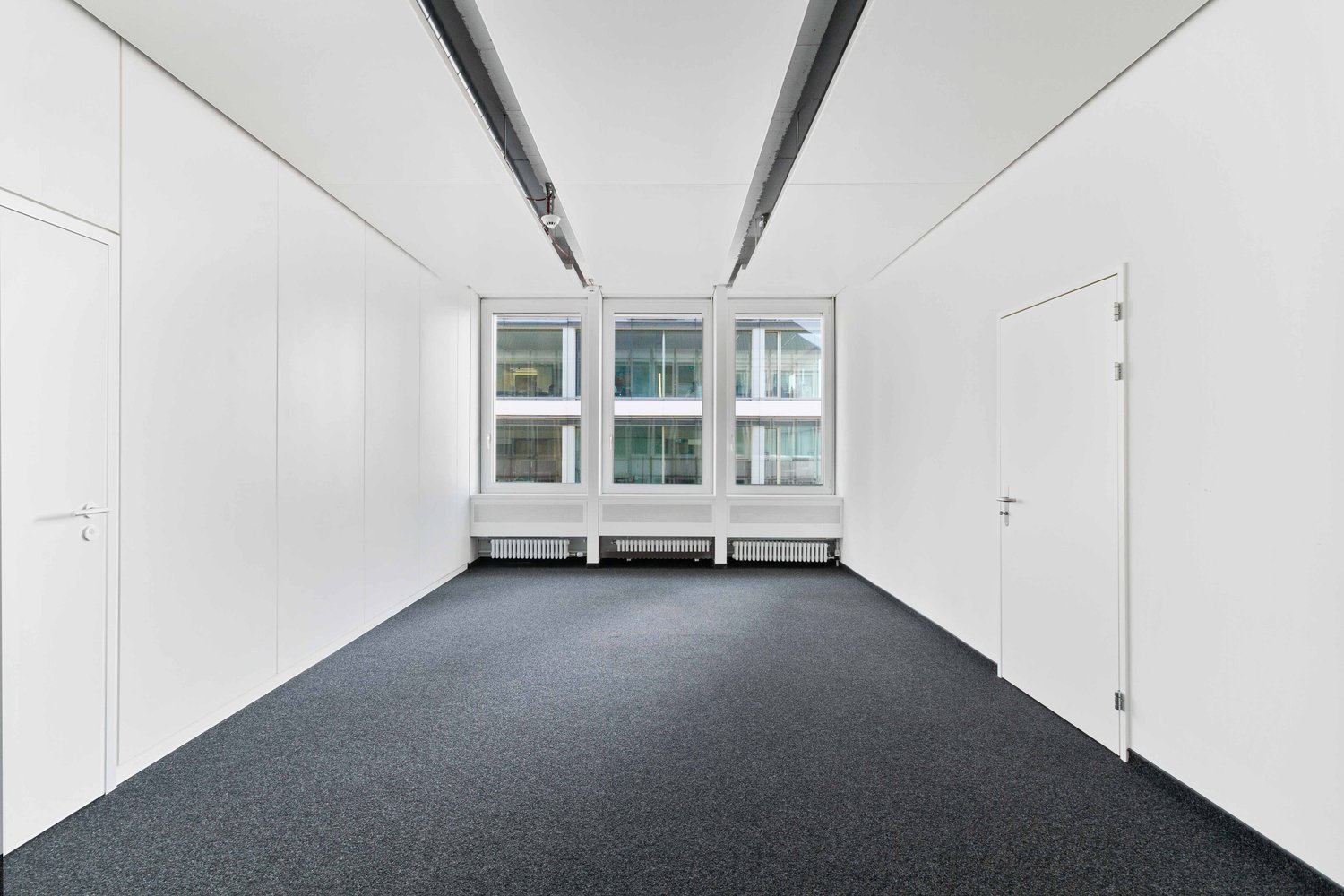 146m² office