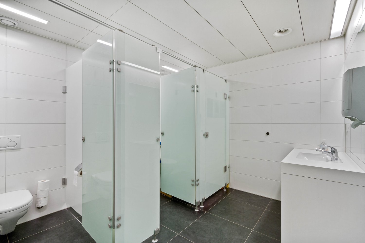 146m² office