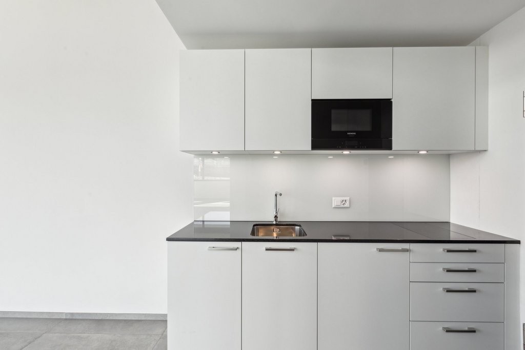 144m² commercial