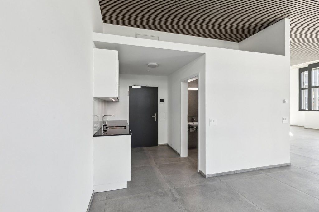 144m² commercial