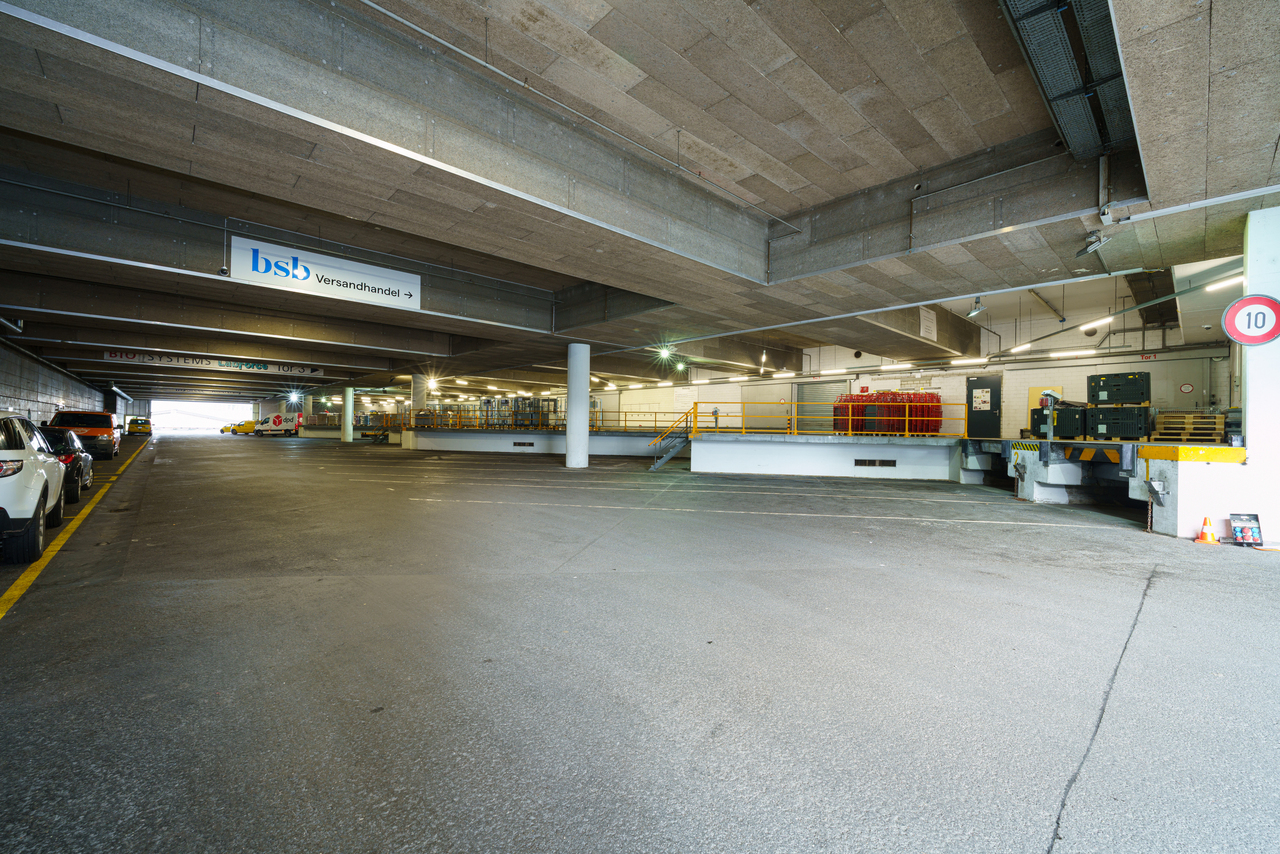 2940m² storage room