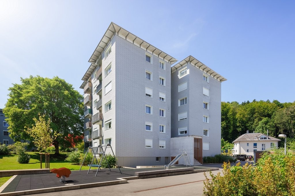 5 rooms apartment