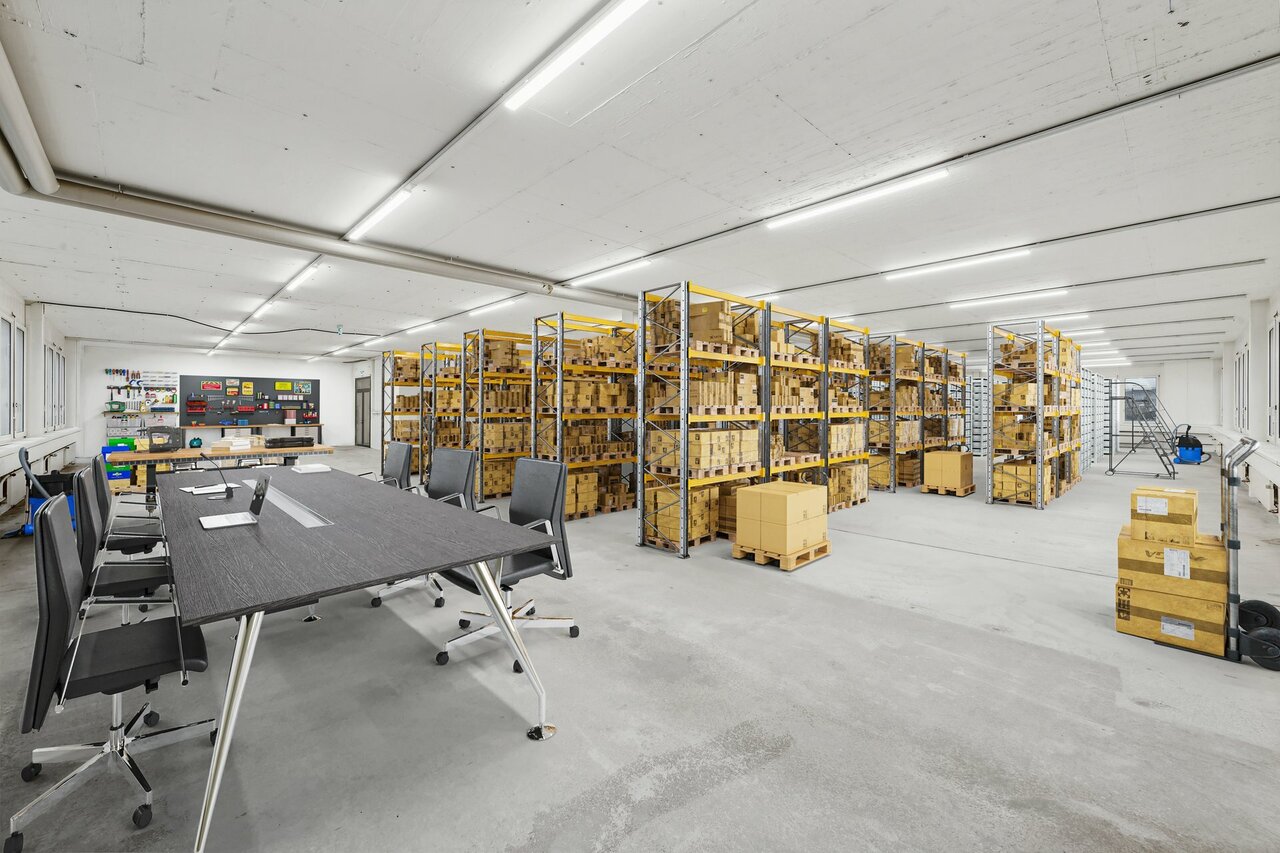 631m² commerciale